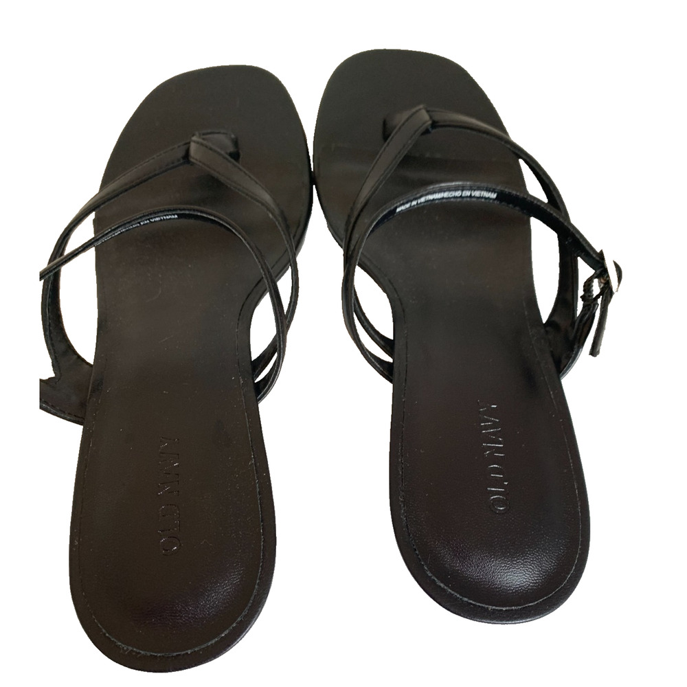 Old Navy Kitten Heel Black Thong Sandals Women's 10 NEW - Picture 5 of 7